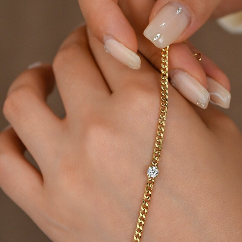 The Solitaire Curb Chain Bracelet product photo from Aruary